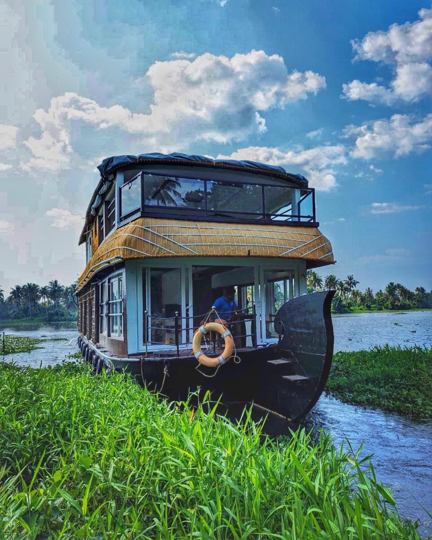 Grand Villa Houseboat Kumarakom Dış mekan fotoğraf