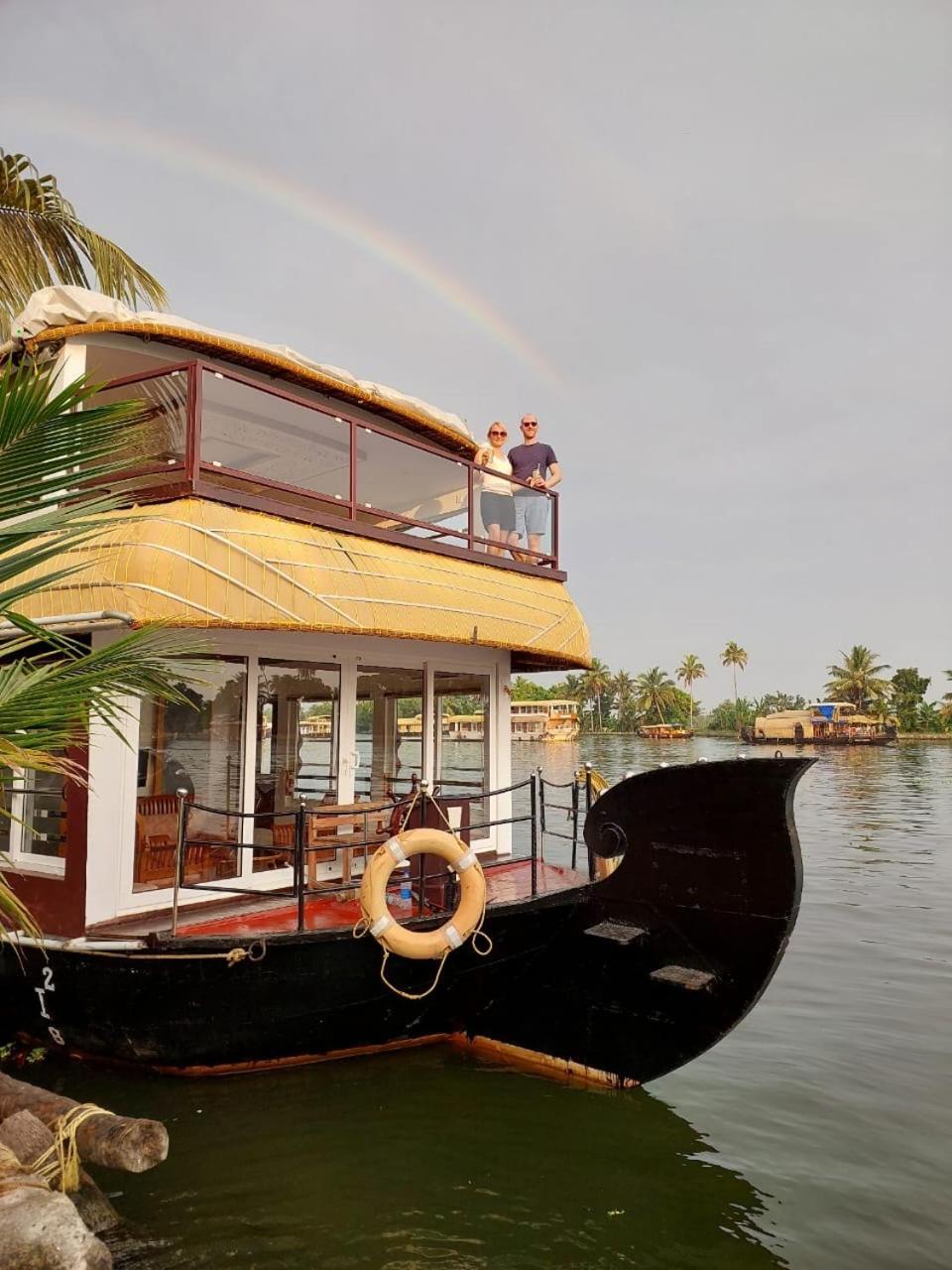 Grand Villa Houseboat Kumarakom Dış mekan fotoğraf